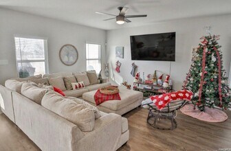 6011 Macdona Ridge in San Antonio, TX - Building Photo - Building Photo