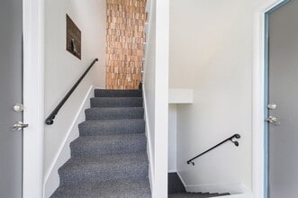 8316 Robinson St in Overland Park, KS - Building Photo - Building Photo