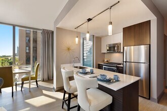 80 E Lake St in Chicago, IL - Building Photo - Building Photo