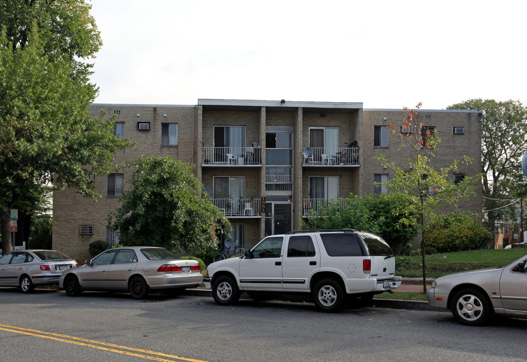 1881 3rd St NW in Washington, DC - Building Photo