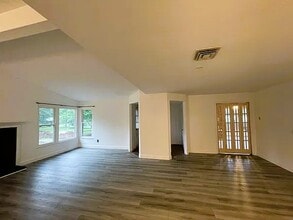 2526 Trossock Ln in St. Louis, MO - Building Photo - Building Photo