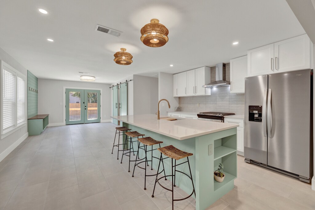 1017 W Martin Luther King Dr in San Marcos, TX - Building Photo