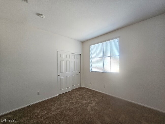 7423 Coyote Cave Ave in Las Vegas, NV - Building Photo - Building Photo