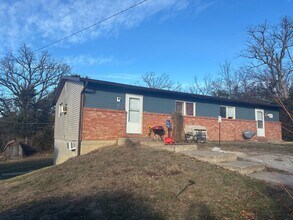 1071 Kathryn in Columbia, MO - Building Photo - Building Photo