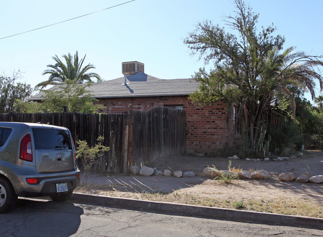 1748-1750 E 9th St in Tucson, AZ - Foto de edificio - Building Photo