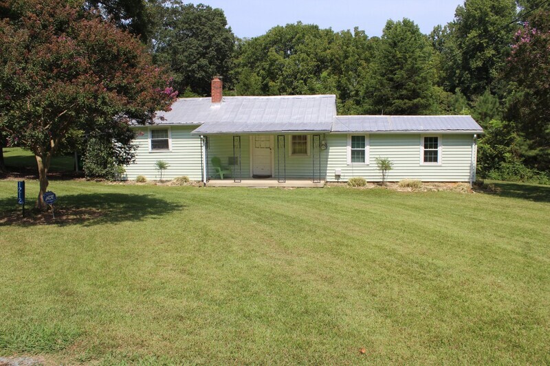 1212 Cra-Mer Ln in Chapel Hill, NC - Building Photo