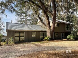 6621 Purvis Rd in Spanish Fort, AL - Building Photo