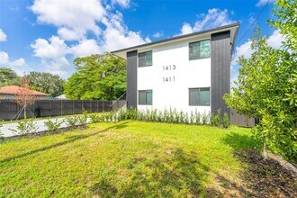 1411 NW 40th St in Miami, FL - Building Photo - Building Photo