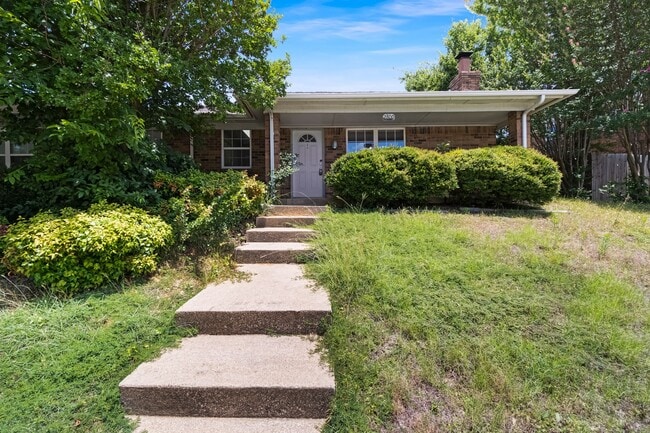property at 2800 Shady Grove Dr