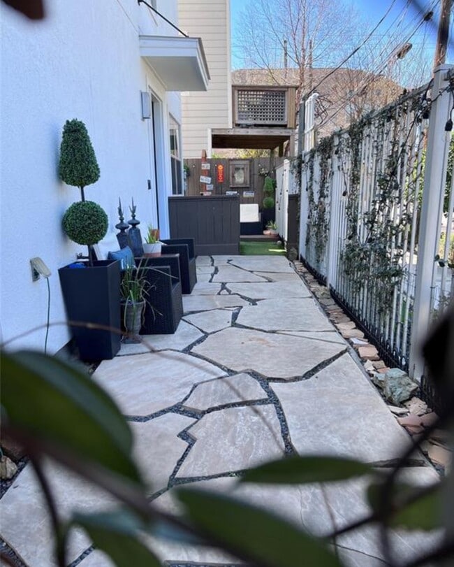 property at 5327 Lillian St