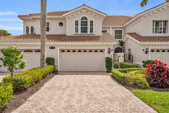 9006 Cascada Way in Naples, FL - Foto de edificio - Building Photo