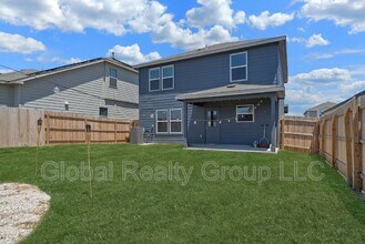 535 Wild Olive Wy in San Antonio, TX - Building Photo - Building Photo