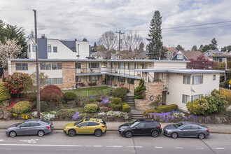 Wagon Wheel in Seattle, WA - Building Photo - Building Photo