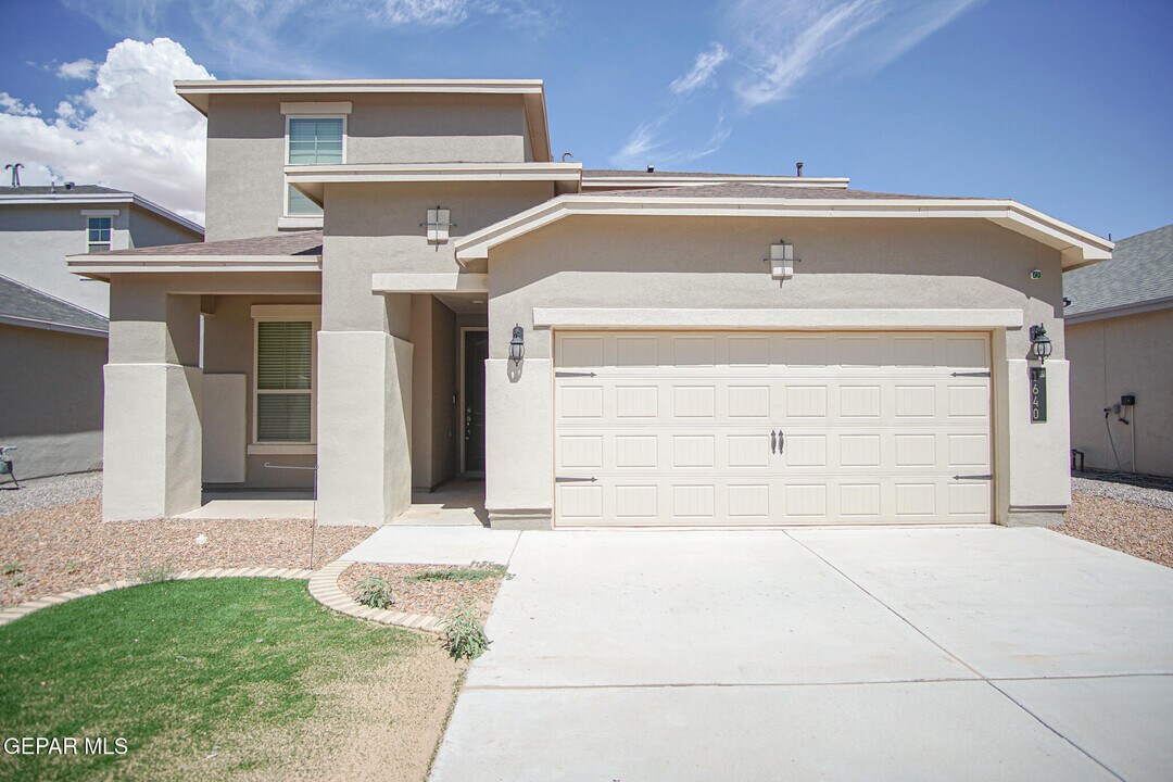 1640 Brevoort St in El Paso, TX - Foto de edificio