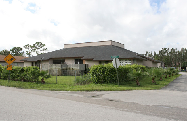 Brandywine Apartments in West Palm Beach, FL - Building Photo - Building Photo