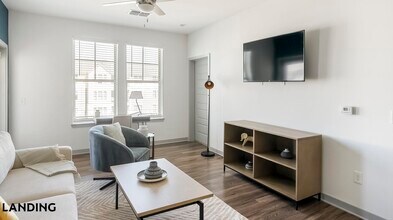 100 Wildwood Ct, Unit 1-1312 in Birmingham, AL - Foto de edificio - Building Photo