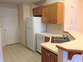 809 Walters Dr in Manhattan, KS - Building Photo - Building Photo