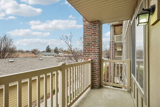 Silvercrest in Taylorsville, UT - Foto de edificio - Building Photo
