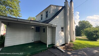 996 PA-307 in Moscow, PA - Building Photo - Building Photo