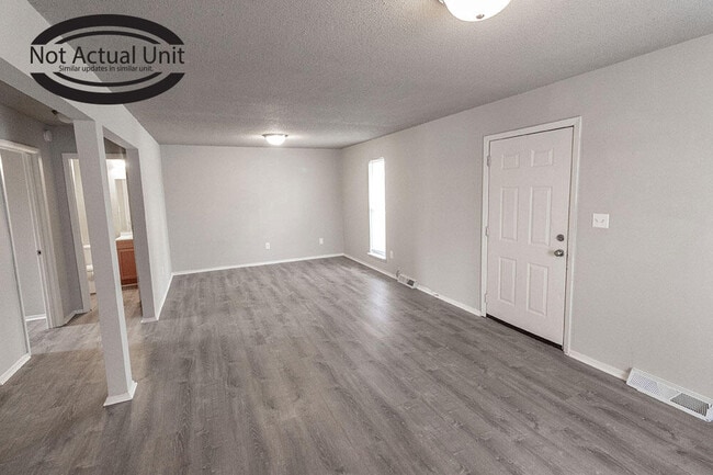 211 Wheaton Ct in Columbia, MO - Building Photo - Building Photo