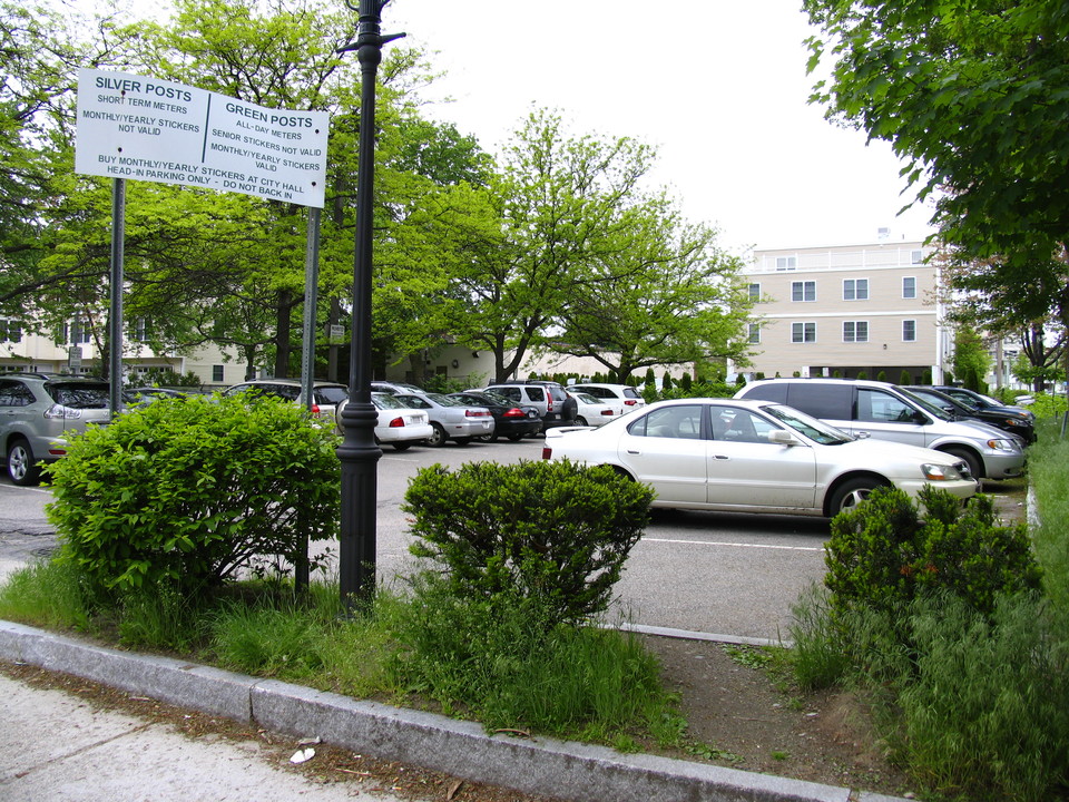 Walnut St. Apartments in Waltham, MA - Building Photo