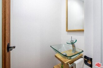 28711 CA-1 in Malibu, CA - Building Photo - Building Photo