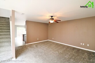 1729 Laurel Ave in Redding, CA - Foto de edificio - Building Photo