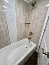 100 61st St E, Unit Apartment #2 in Palmetto, FL - Building Photo - Building Photo