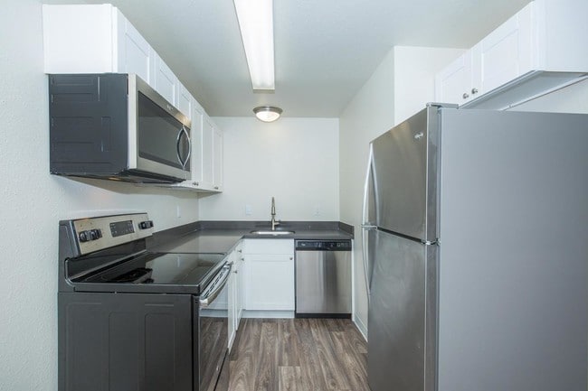 Meridian West Apartments