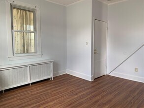 6 Chadwick St in Glen Cove, NY - Building Photo - Building Photo
