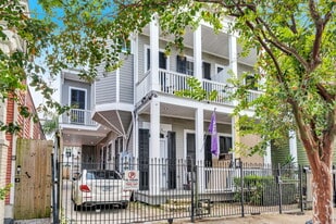 1836 Baronne St in New Orleans, LA - Building Photo
