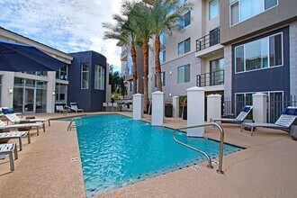 Ninety Degrees in Scottsdale, AZ - Foto de edificio - Building Photo