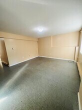 155 Enoch St in Waterbury, CT - Foto de edificio - Building Photo