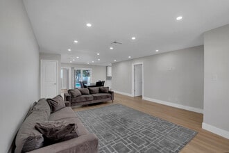600 NW 12th Ave in Boca Raton, FL - Building Photo - Building Photo