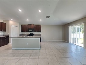 1867 Crinkle Leaf Ct in Ruskin, FL - Building Photo - Building Photo