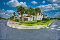 9451 Sardinia Way in Ft. Myers, FL - Foto de edificio - Building Photo