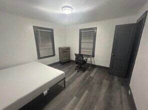 4 Chapel Pl in Binghamton, NY - Foto de edificio - Building Photo