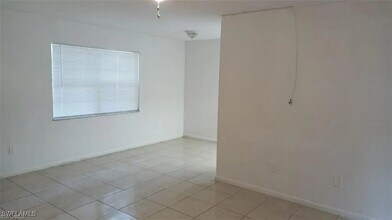2524 Congress St in Ft. Myers, FL - Building Photo - Building Photo