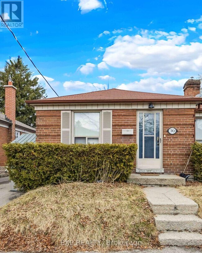 70 Murrie St
