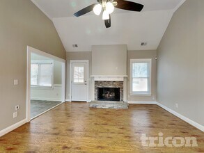 71 Jefferson Dr in Dallas, GA - Foto de edificio - Building Photo