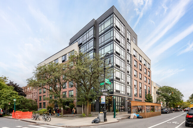 360 Smith Street in Brooklyn, NY - Building Photo - Primary Photo