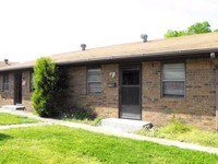 Building Photo - 718 N Bullitt St Apartments in Holdenville, Oklahoma