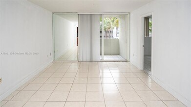 10090 NW 80th Ct, Unit 1245 in Miami Lakes, FL - Building Photo - Building Photo