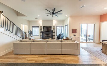 18 Wilshire Blvd in Lubbock, TX - Foto de edificio - Building Photo