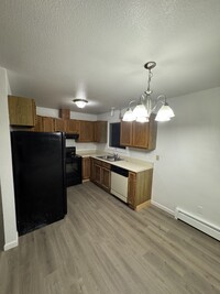 7400 Nancy St, Unit 1 in Anchorage, AK - Foto de edificio - Building Photo