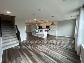 1159 Farrier Rd in Shakopee, MN - Building Photo - Building Photo