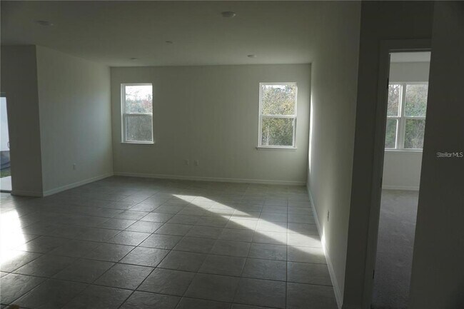 1538 Blue Lagoon Cir in Mascotte, FL - Building Photo - Building Photo