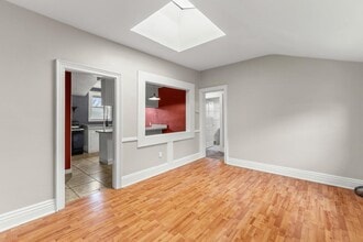 338 W 10th St in Erie, PA - Building Photo - Building Photo