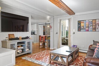 40 Pleasant St, Unit 1 in Boston, MA - Building Photo - Building Photo