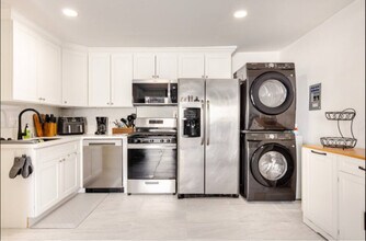 7675 El Cerro Dr in Buena Park, CA - Building Photo - Building Photo
